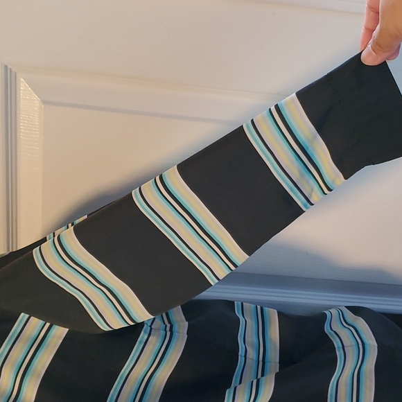 GAP Designed & Crafted Split Neck Women's Charcoal Striped Long Sleeve - Small - Picture 3 of 8